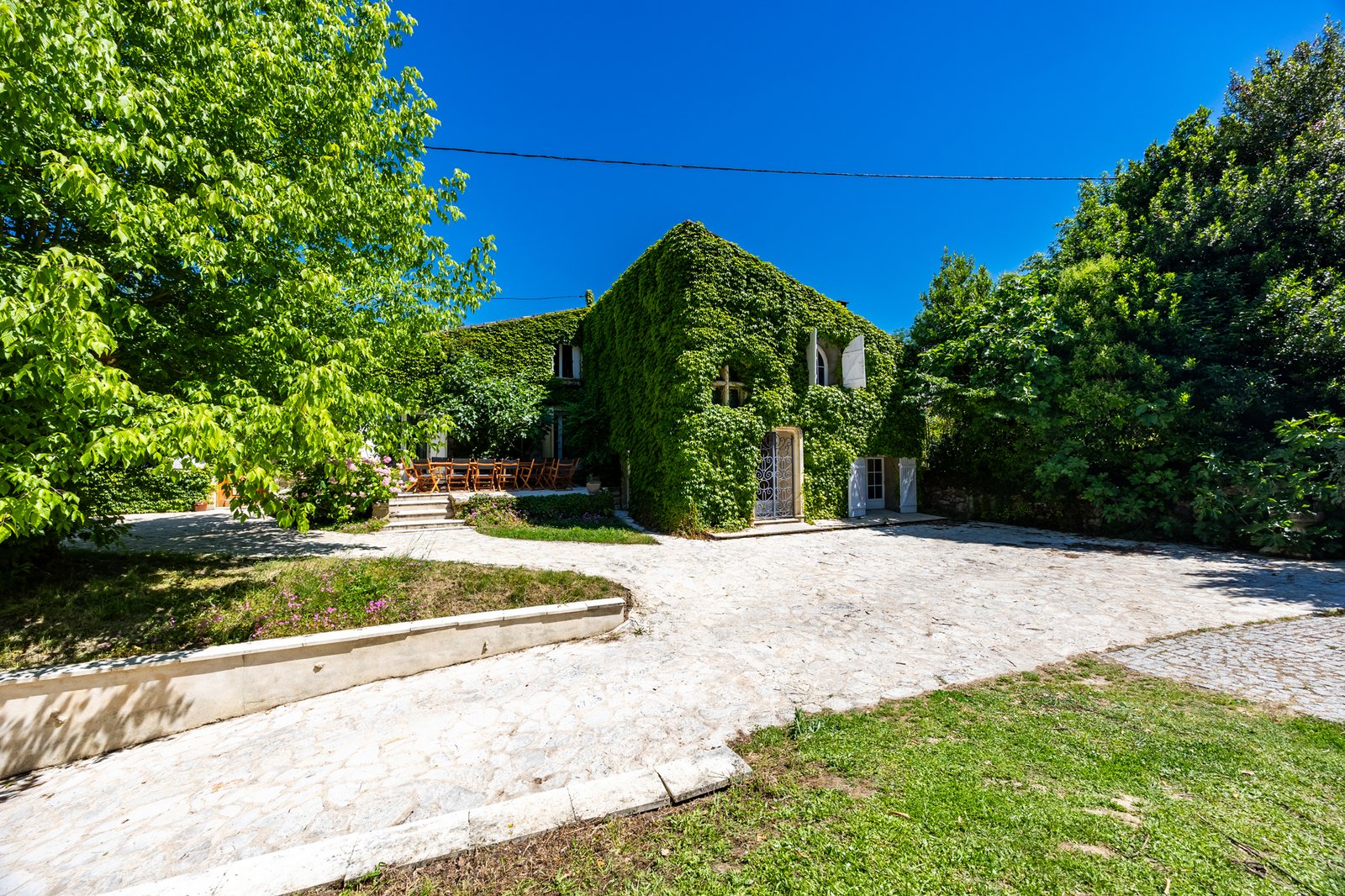 Lire la suite à propos de l’article Proposer sa maison avec piscine à GARNI : les critères à préparer