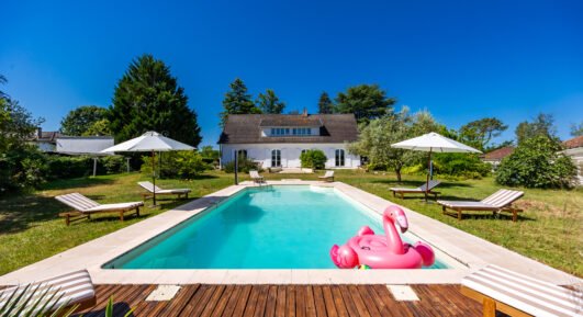Investir près de Saint-Émilion dans une grande maison de tourisme